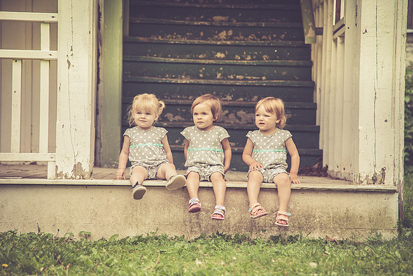 Baby Photos", "Georgetown Photography", "Scotsdale Farms", "Baby portraits", "Blue eyes", "baby friends", "girlfriends with babies", "yummy mummy", "baby poses", "Acton baby photography", "Acton baby